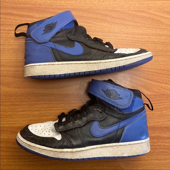 Jordan 1 FlyEase - Picture 2 of 9